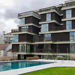 Jardim Da Gloria - T3 De Luxe Dans Prive - Luxury 3-bedroom In Private Lisbon